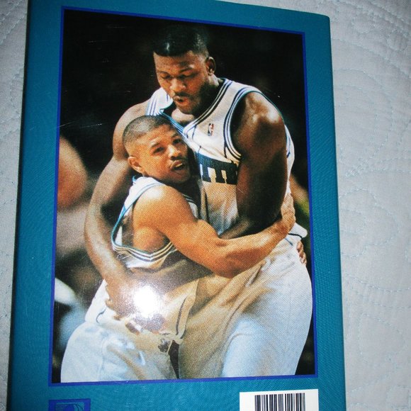 NBA Charlotte Hornets Collectible Book - hardback - Picture 3 of 4